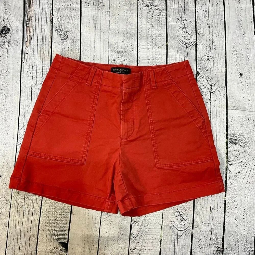 BANANA REPUBLIC Chino Shorts